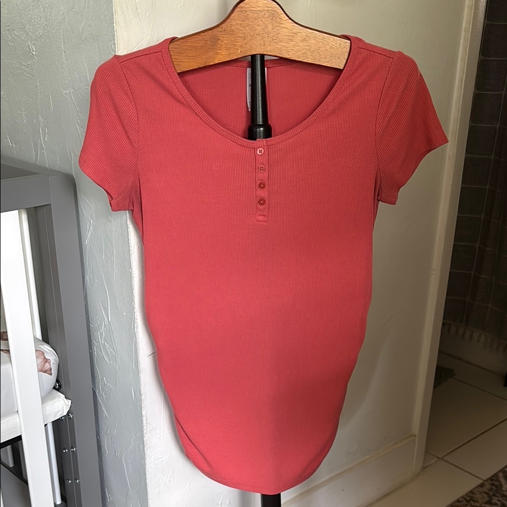 Time and Tru Maternity Ribbed Short Sleeve Tee Buttons Pink Small